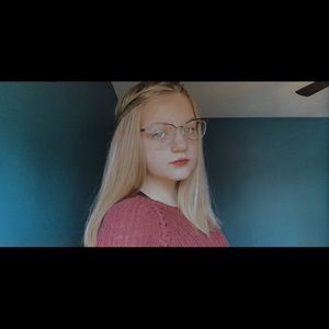 Meet your Posher, Kylee